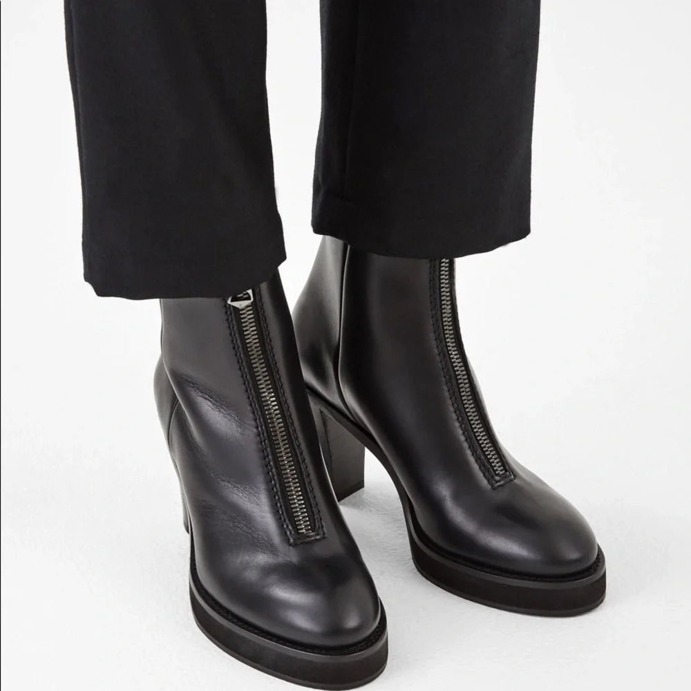 Acne Studios ‘Elise’ Ankle Boots - Picture 2 of 16